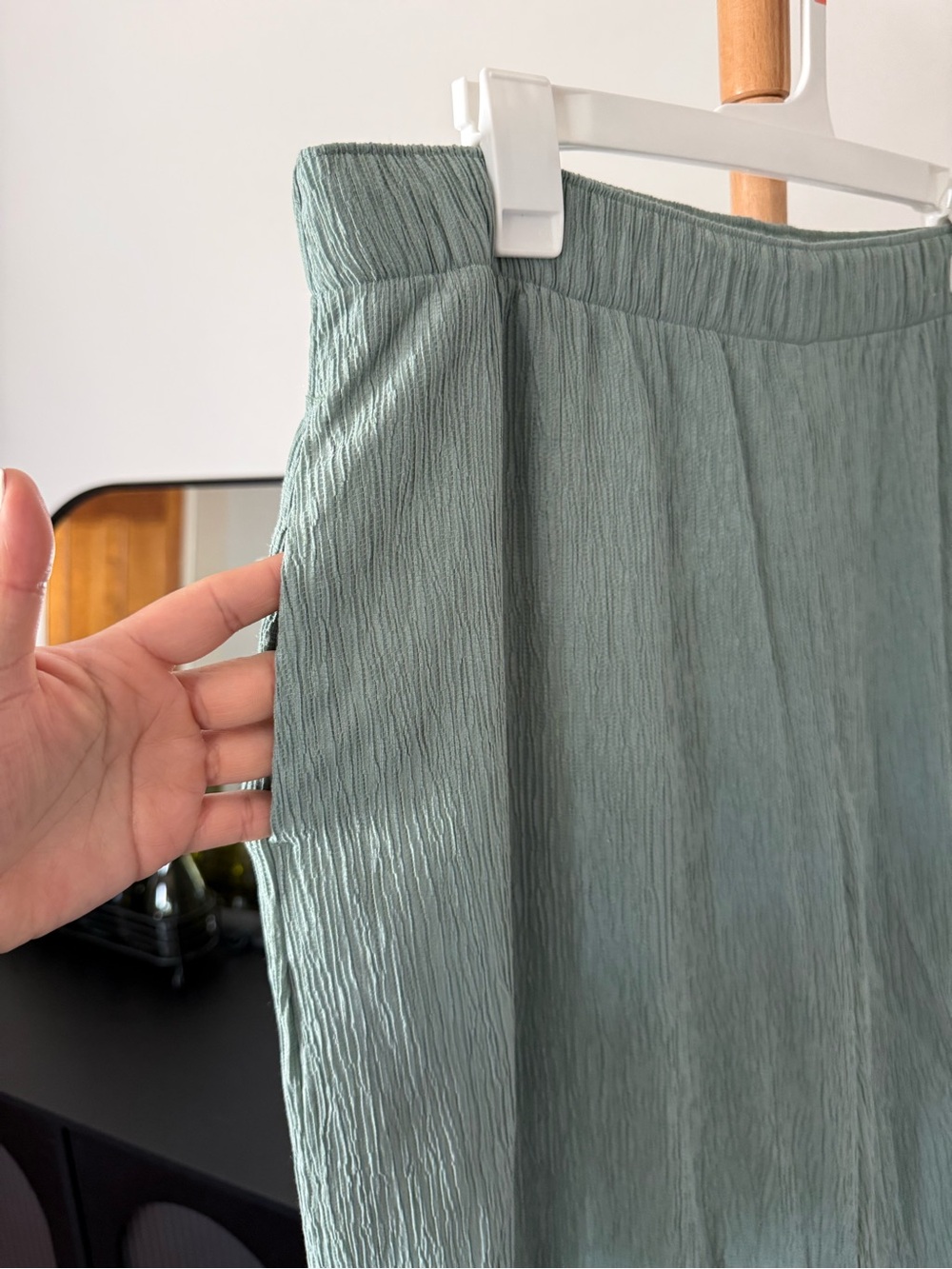 Abercrombie & Fitch Sage Green High Rise Wide Leg Pull On Pants Size Large NWOT - Picture 5 of 9